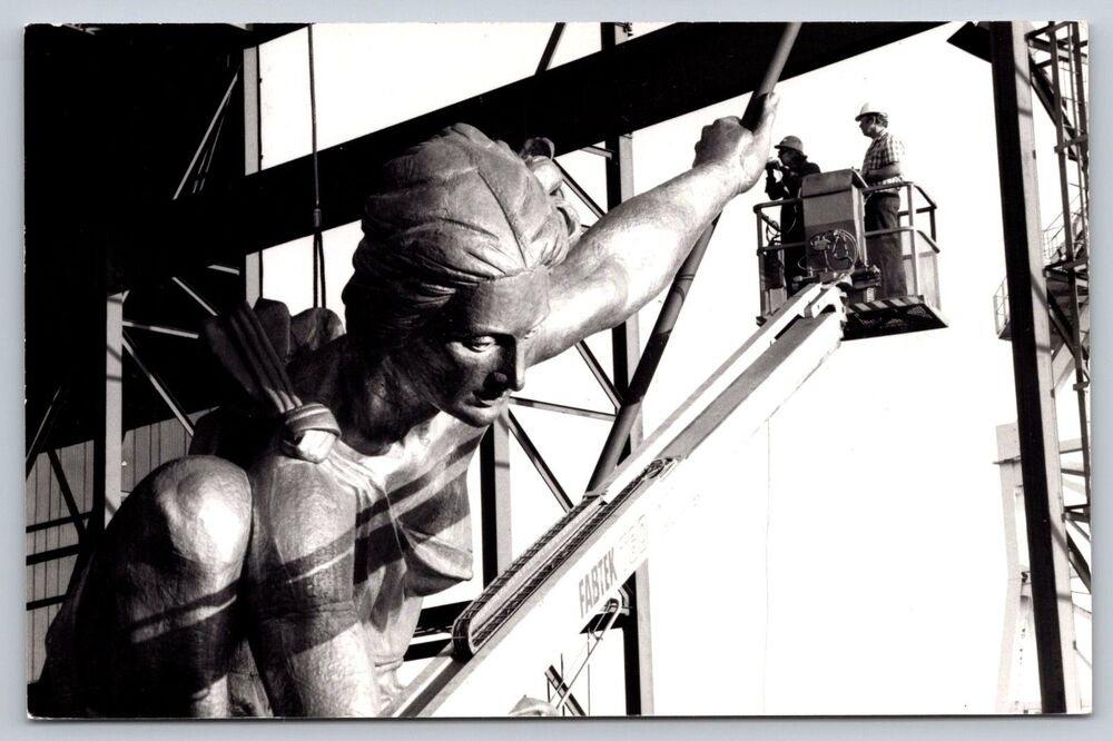 Vtg 1985 Portlandia Statue Installation RPPC Postcard Portland OR Art History